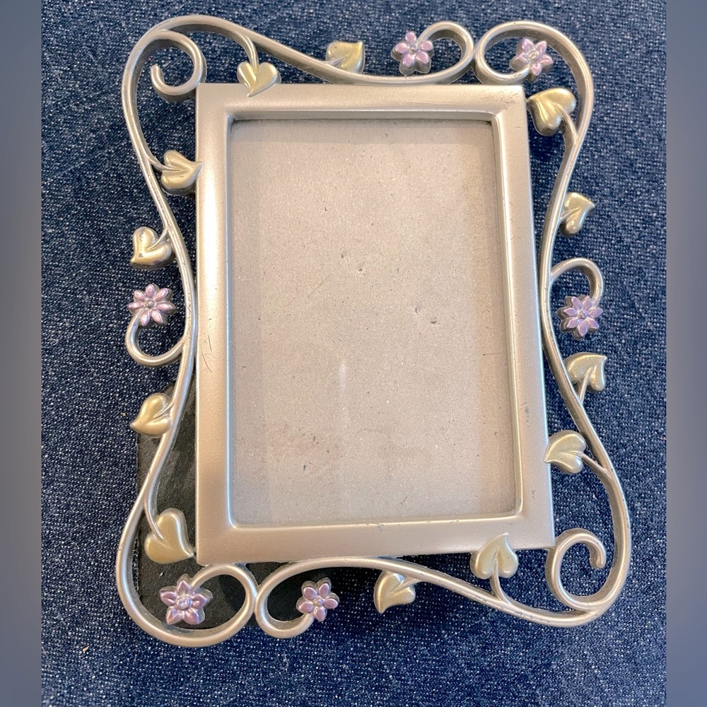Petite Hearts Floral Picture Frame 2x3